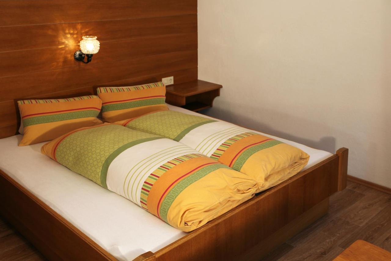 Haus Helga Hotell Kappl  Rum bild